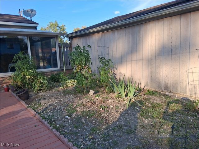 2879 Linda Drive NW, Warren, OH 44485