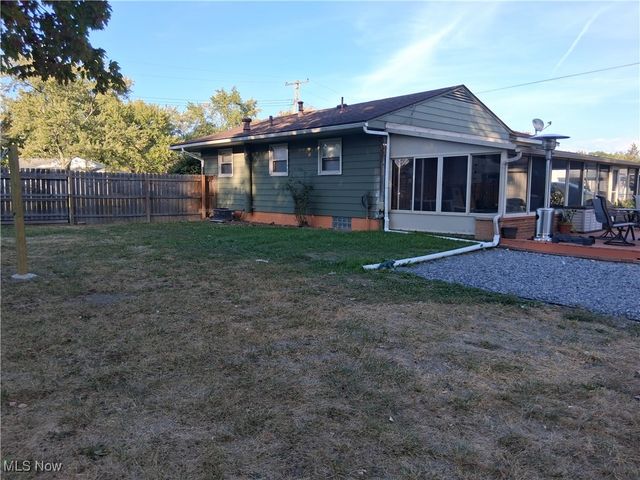 2879 Linda Drive NW, Warren, OH 44485