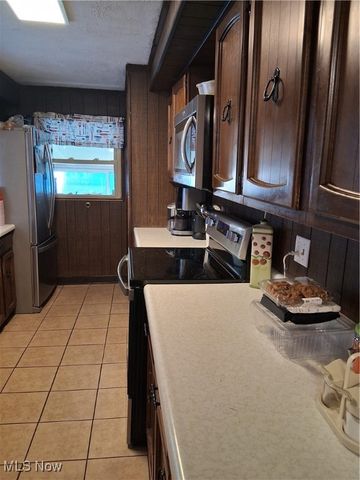 2879 Linda Drive NW, Warren, OH 44485