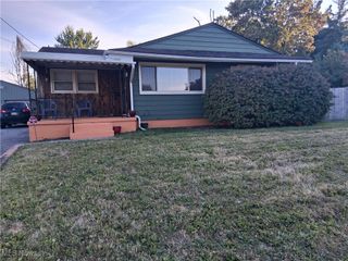 2879 Linda Drive NW, Warren, OH 44485