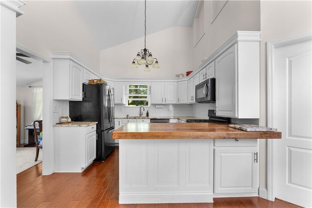 147 Lindley Rd, North Strabane, PA 15317