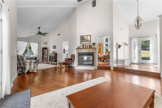 147 Lindley Rd, North Strabane, PA 15317