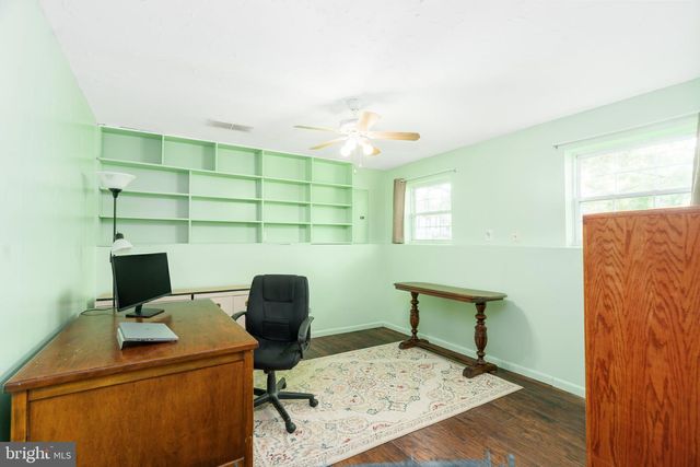 9 BIRCHGROVE RD, Newark, DE 19702