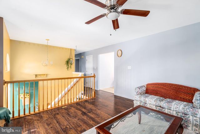 9 BIRCHGROVE RD, Newark, DE 19702