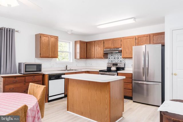 9 BIRCHGROVE RD, Newark, DE 19702