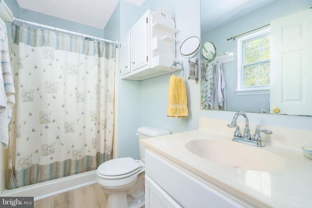 9 BIRCHGROVE RD, Newark, DE 19702