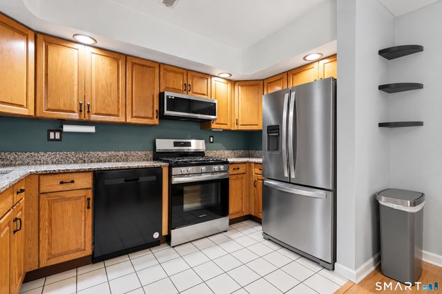 3 East Court 3, Derby, CT 06418