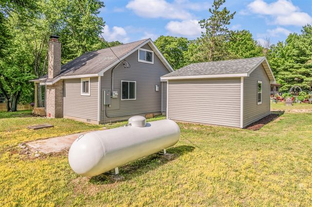 17299 Rapids Drive, Hersey, MI 49639