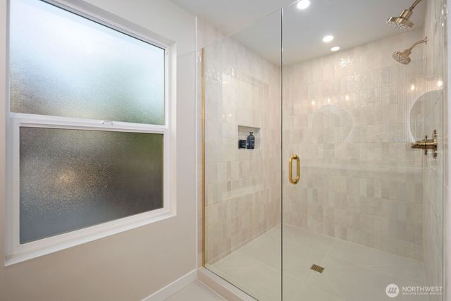 3209 NE 98th Street, Seattle, WA 98115