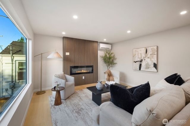 3209 NE 98th Street, Seattle, WA 98115