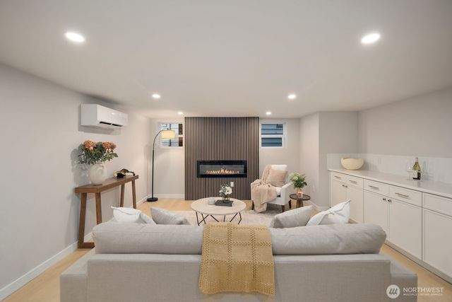 3209 NE 98th Street, Seattle, WA 98115