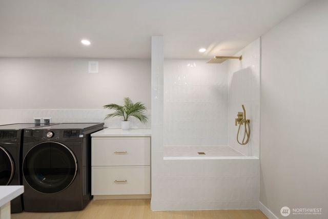 3209 NE 98th Street, Seattle, WA 98115