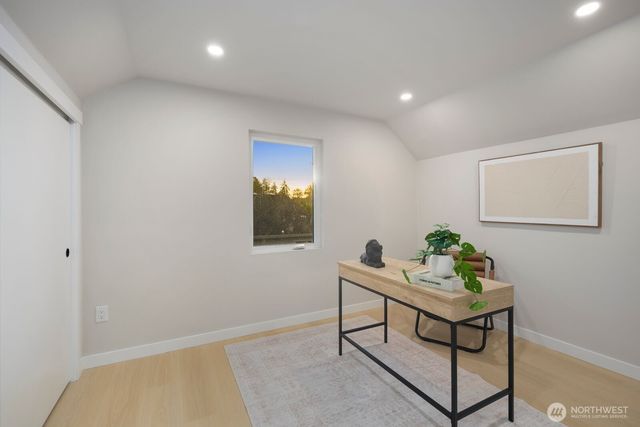 3209 NE 98th Street, Seattle, WA 98115