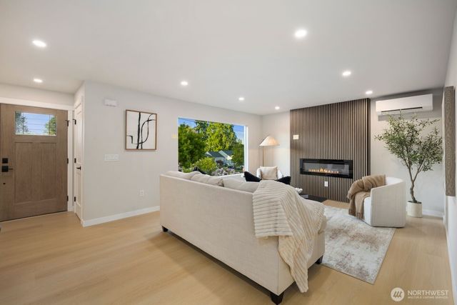 3209 NE 98th Street, Seattle, WA 98115