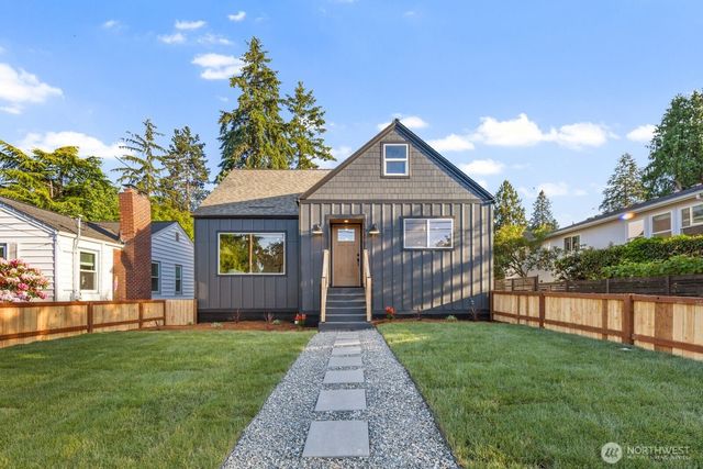 3209 NE 98th Street, Seattle, WA 98115