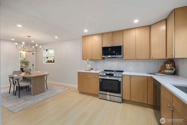3209 NE 98th Street, Seattle, WA 98115