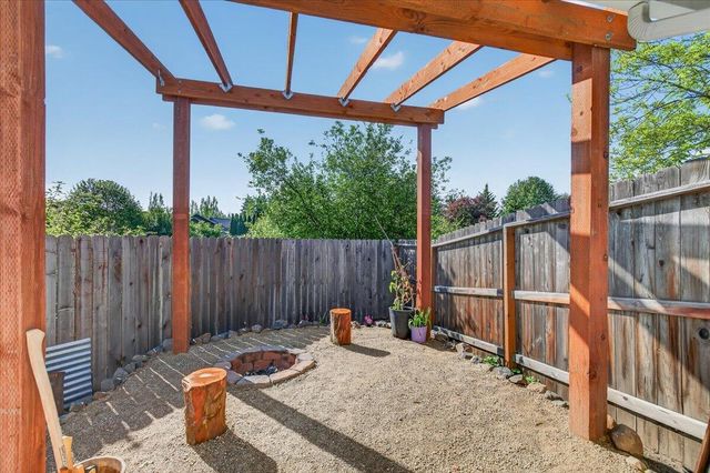 500 Antilles Lane, Medford, OR 97501