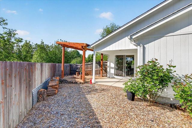 500 Antilles Lane, Medford, OR 97501