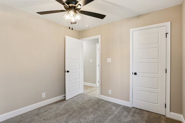 178 Brenda Dr, Clarksville, TN 37040