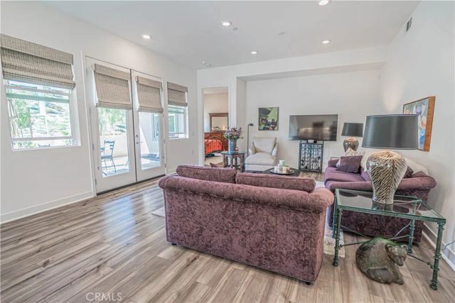 27406 Merlin, Valencia, CA 91381