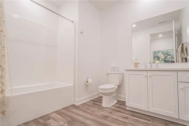 27406 Merlin, Valencia, CA 91381