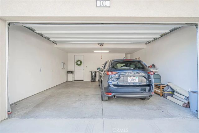 27406 Merlin, Valencia, CA 91381