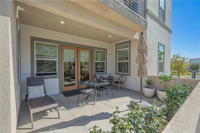 27406 Merlin, Valencia, CA 91381