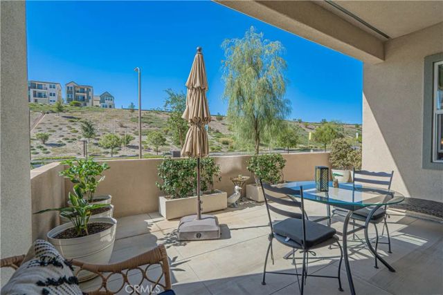 27406 Merlin, Valencia, CA 91381