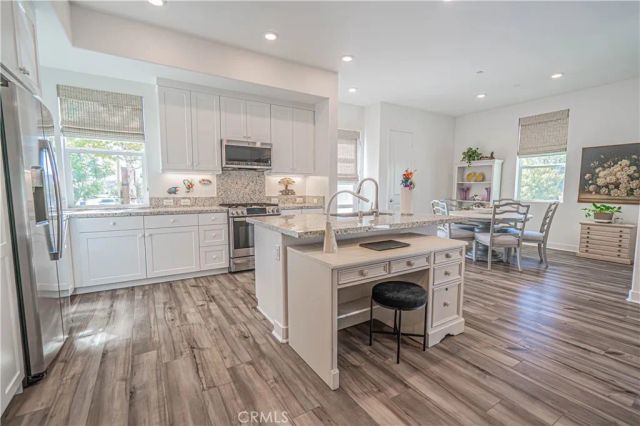27406 Merlin, Valencia, CA 91381
