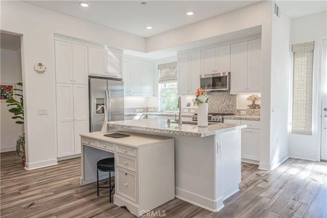 27406 Merlin, Valencia, CA 91381
