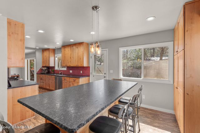 102 E Theresa DR, Coeur D'alene, ID 83814