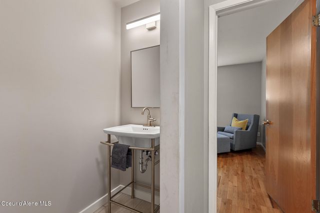 102 E Theresa DR, Coeur D'alene, ID 83814