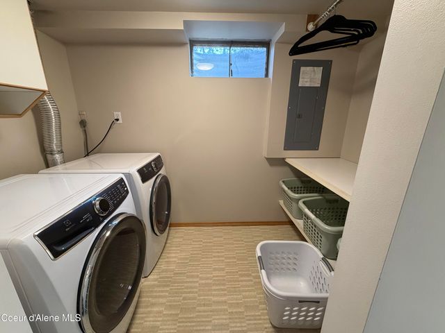 102 E Theresa DR, Coeur D'alene, ID 83814