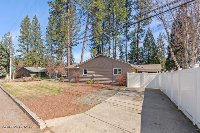 102 E Theresa DR, Coeur D'alene, ID 83814