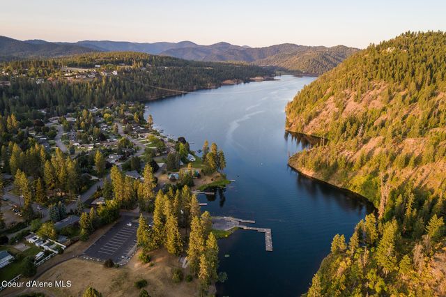 102 E Theresa DR, Coeur D'alene, ID 83814