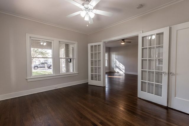 3907 Prescott Avenue, Dallas, TX 75219