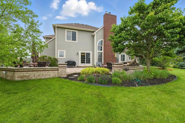 W236N8438 Clubhouse CIRCLE, Lisbon, WI 53089