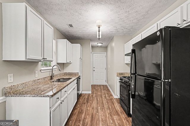 66 Mallie Court, Hampton, GA 30228
