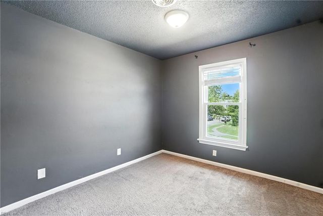622 Thomas Nelson DR, Virginia Beach, VA 23452