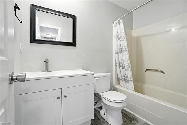 622 Thomas Nelson DR, Virginia Beach, VA 23452