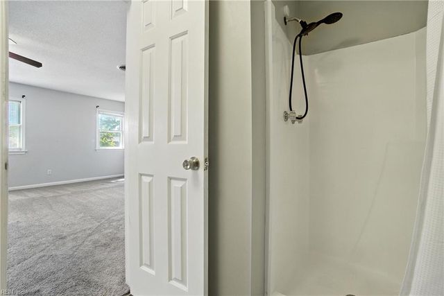 622 Thomas Nelson DR, Virginia Beach, VA 23452