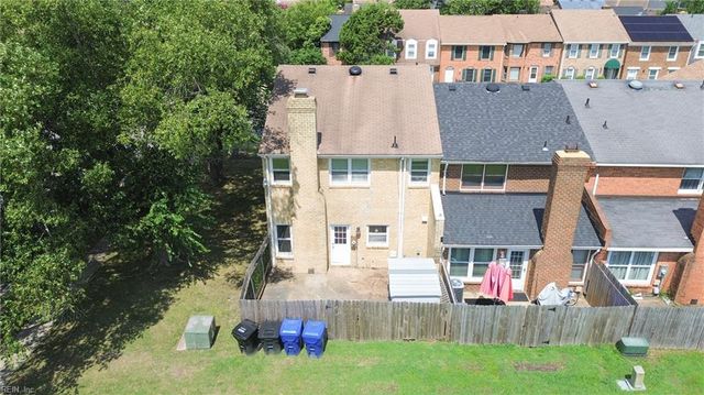 622 Thomas Nelson DR, Virginia Beach, VA 23452