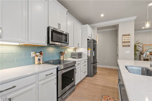 10357 Bonavie Cove DR, Fort Myers, FL 33966