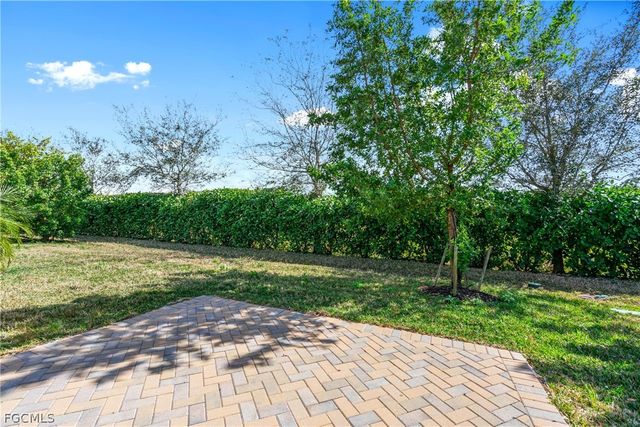 10357 Bonavie Cove DR, Fort Myers, FL 33966