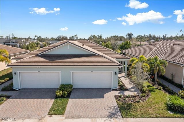 10357 Bonavie Cove DR, Fort Myers, FL 33966