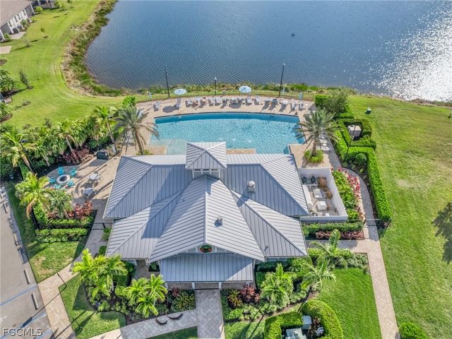 10357 Bonavie Cove DR, Fort Myers, FL 33966