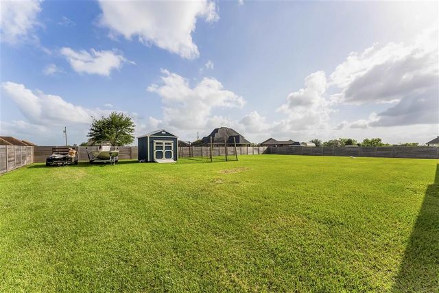 7421 Buckskin Drive, Iowa, LA 70647