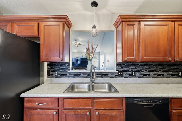 10182 Morning Light Drive, Avon, IN 46123