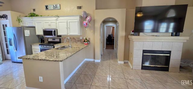 5110 Greenville Court, Bakersfield, CA 93313