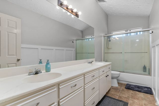 2855 W GOLDEN MEADOWS DR, Riverton, UT 84065